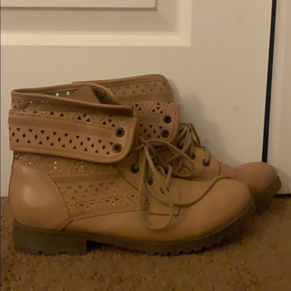 BROWN AND GOLD JUSTICE BOOTIES